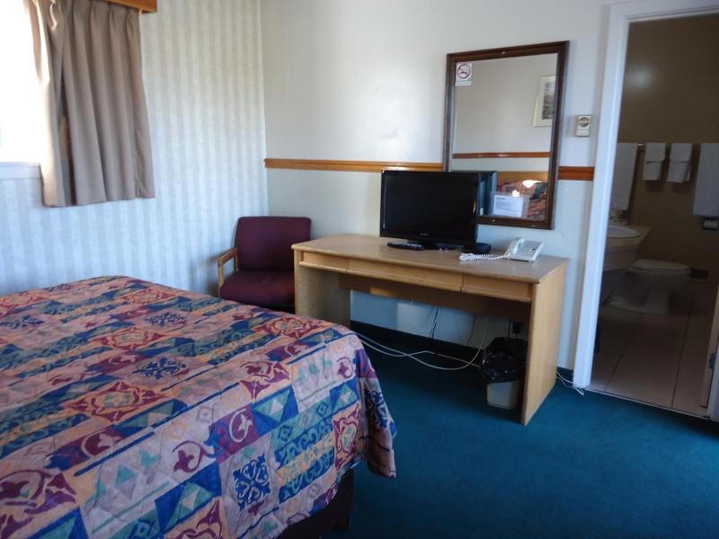Kingsway Inn image