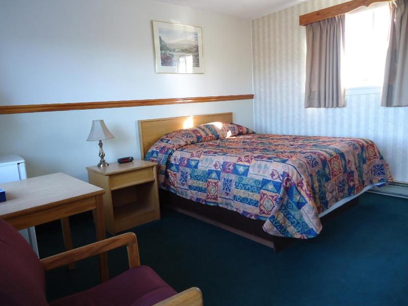 Kingsway Inn image