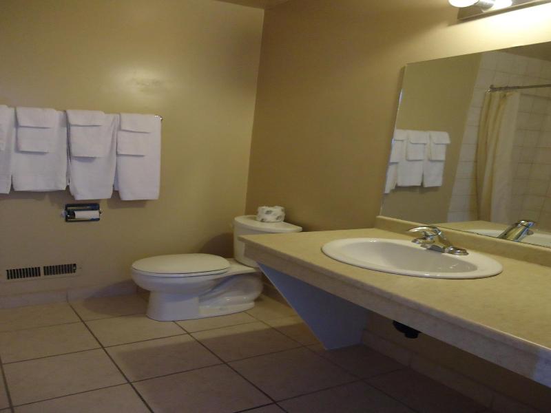 Kingsway Inn image