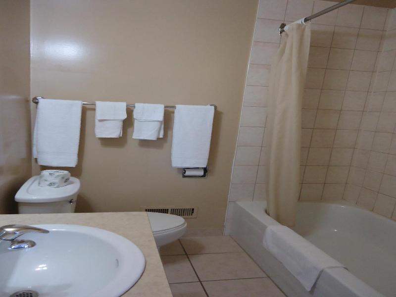 Kingsway Inn image