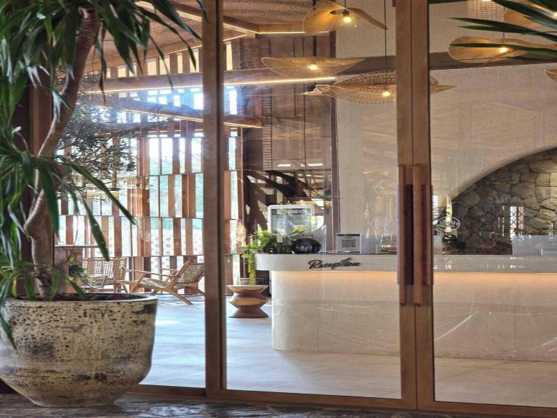 Cocohut Beach Resort & Spa image