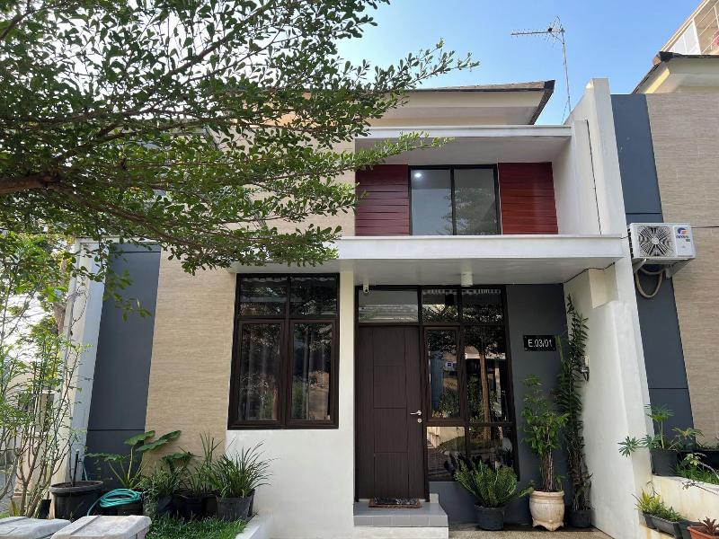 The Valley Guesthouse image