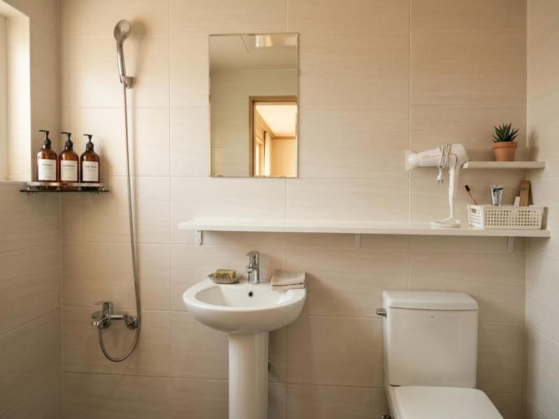 Ara Guesthouse image