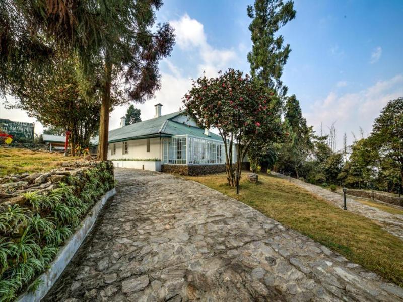 Singell Tea Estate - A CGH Earth Experience image