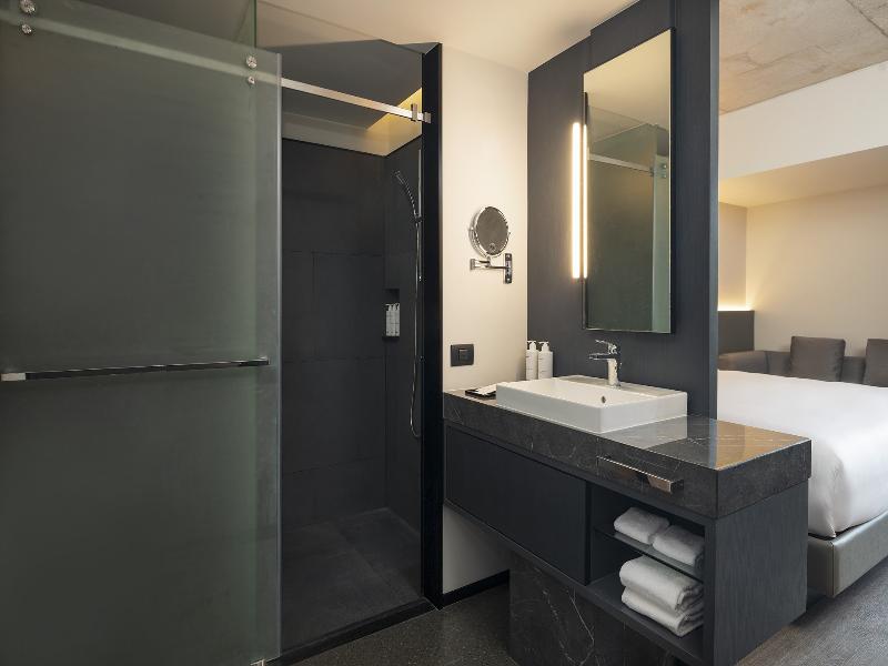 Radisson Hotel Don Mueang Bangkok image