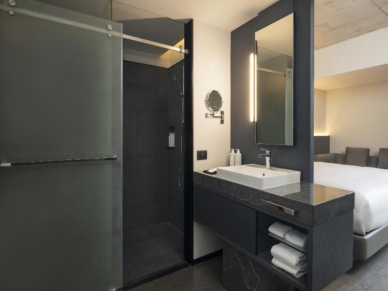 Radisson Hotel Don Mueang Bangkok image