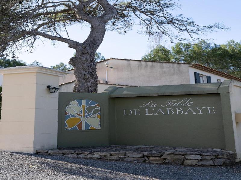 Logis Hostellerie De L'abbaye image