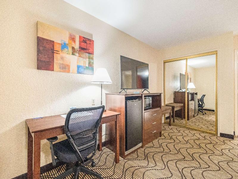 Best Western Roseville Inn image