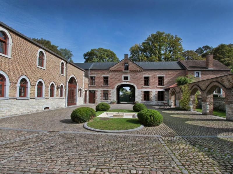 Ho^tel - Ferme Du Cha^teau D'ahin image