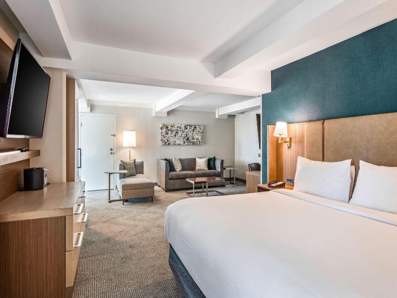 Holiday Inn Oxnard - Ventura By IHG image