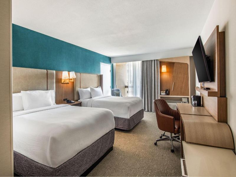 Holiday Inn Oxnard - Ventura By IHG image