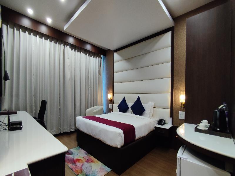 Executive Room (King Bed)