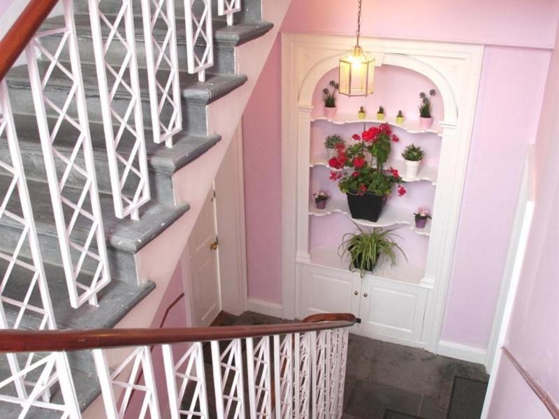 Number 52 Charlotte Street image