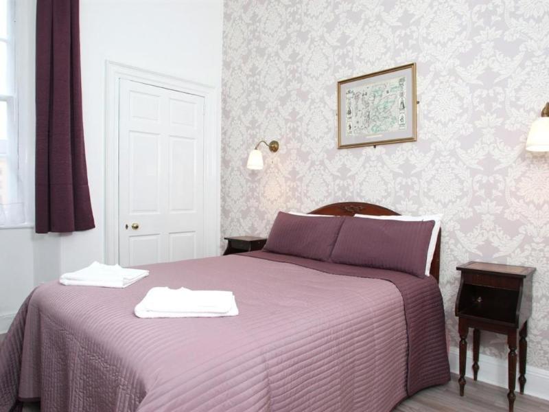 Number 52 Charlotte Street image