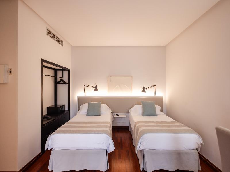 Hotel Escuela Santa Brígida image