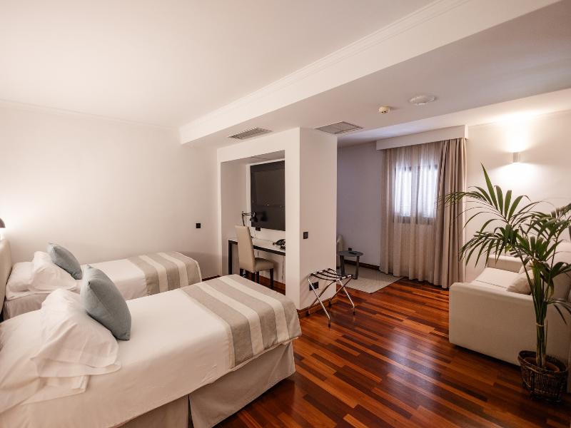 Hotel Escuela Santa Brígida image