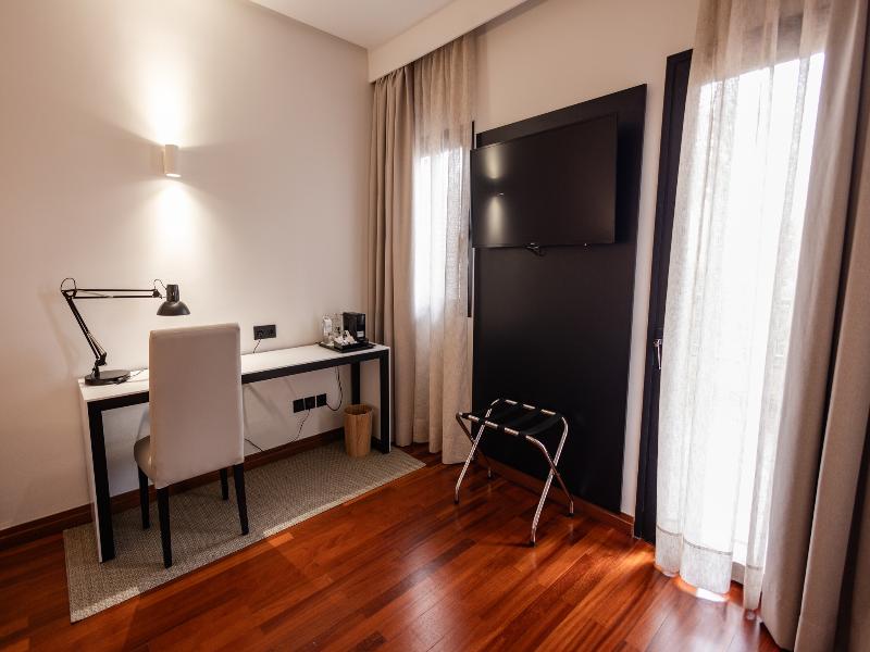 Hotel Escuela Santa Brígida image