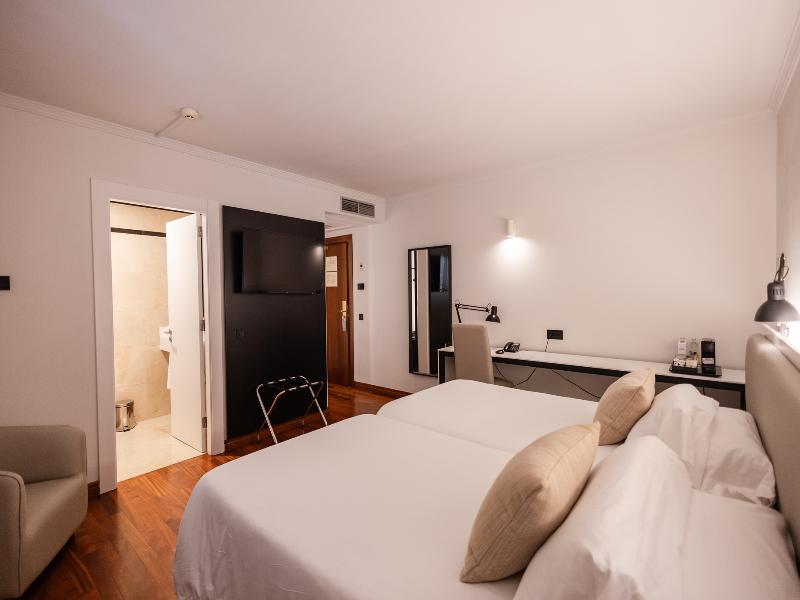Hotel Escuela Santa Brígida image