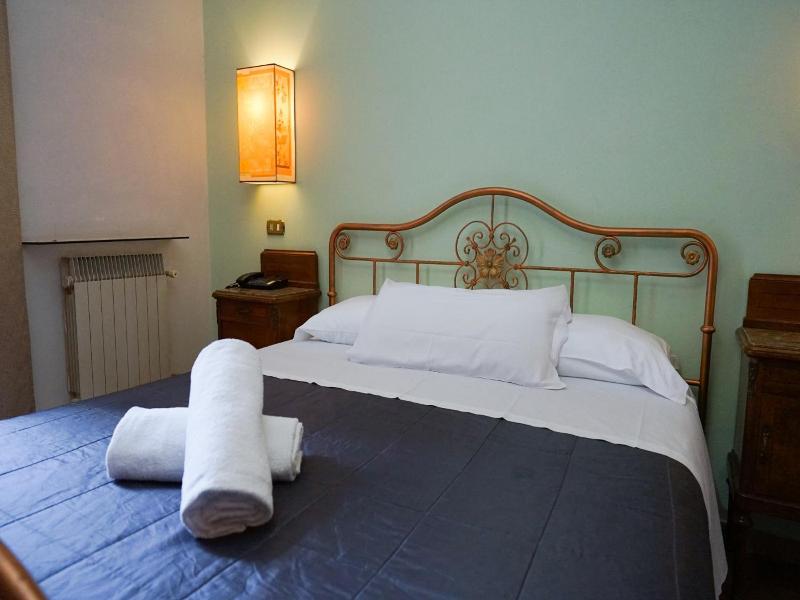 Roma Room image