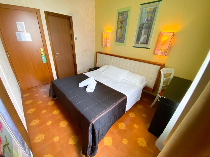 Roma Room image
