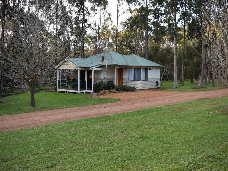 Bushy Lake Chalets
