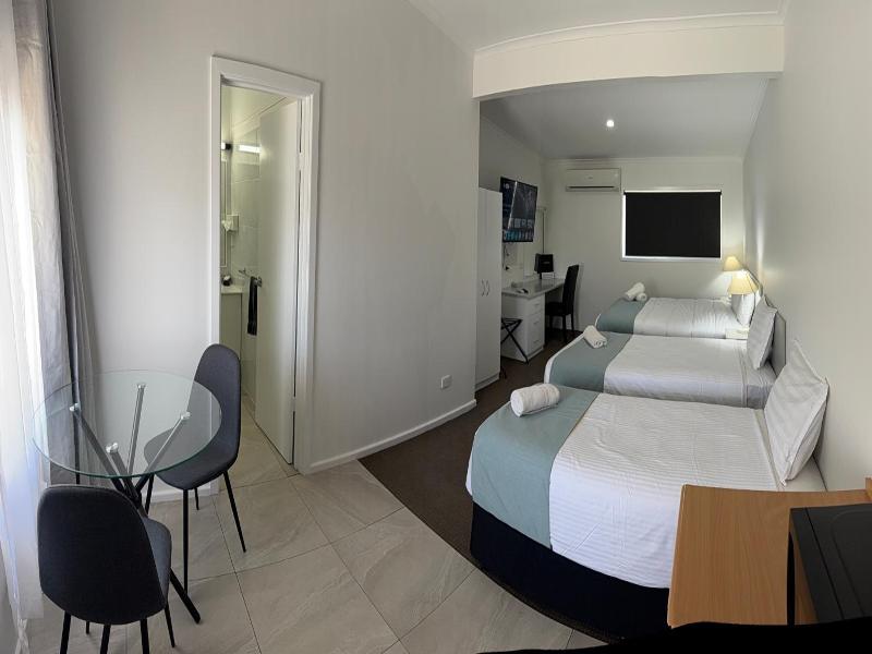 Mia Motel
