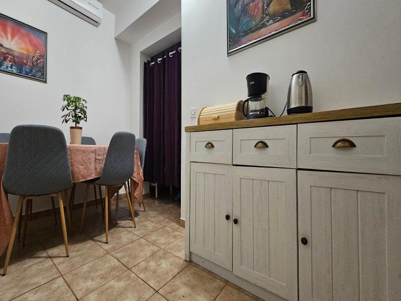 Apartments Betty Borik image