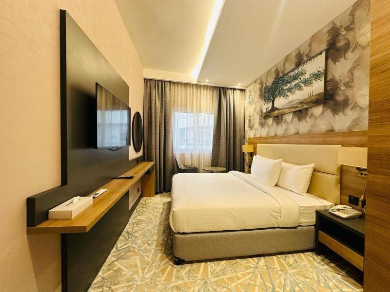 Sky Park Hotel image