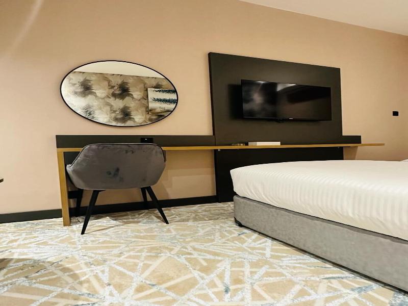 Sky Park Hotel image