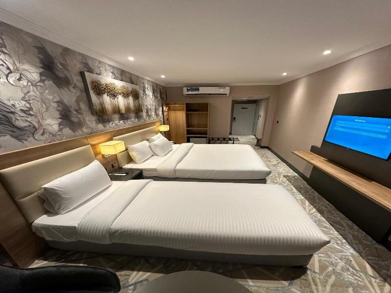 Sky Park Hotel image