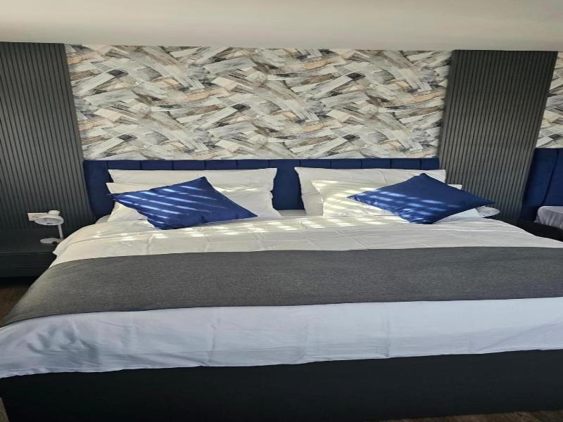 Hotel Check Inn Sumak image