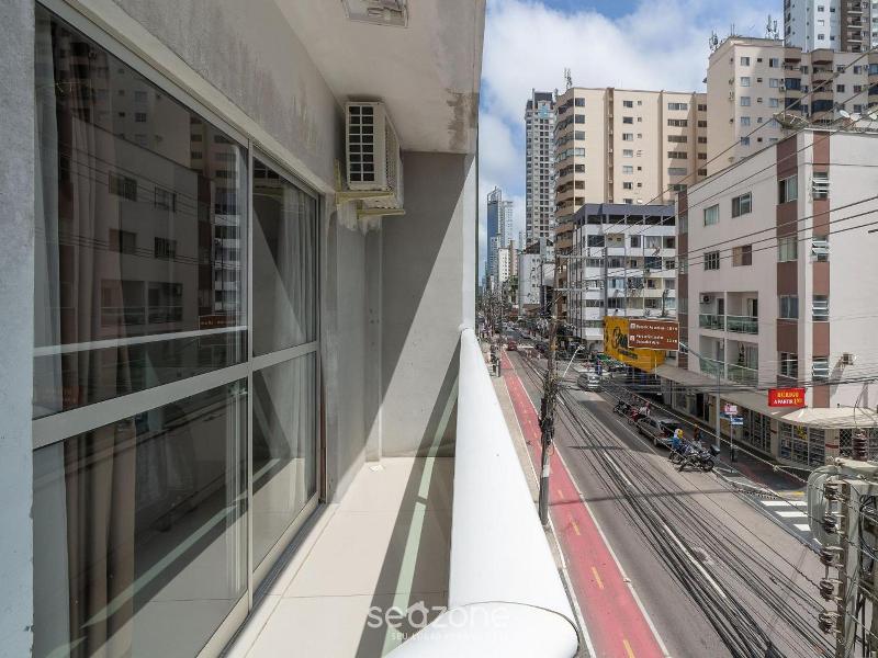 Apto 110m Praia 3q Próx Atrações Em Bc Drb0205