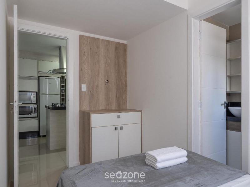 Apto 110m Praia 3q Próx Atrações Em Bc Drb0205