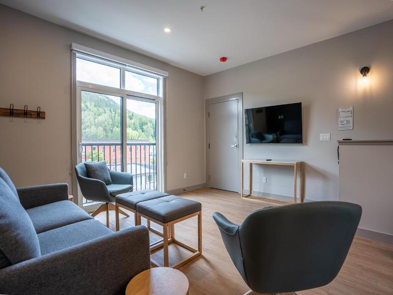 Basecamp Suites Revelstoke image