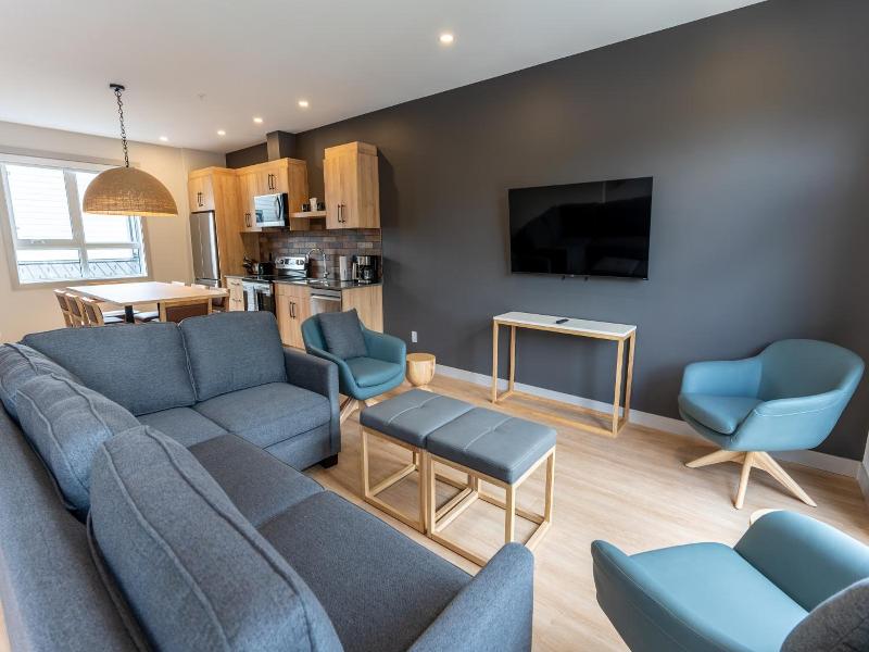 Basecamp Suites Revelstoke image
