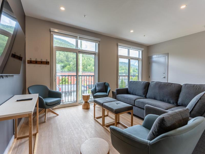 Basecamp Suites Revelstoke image