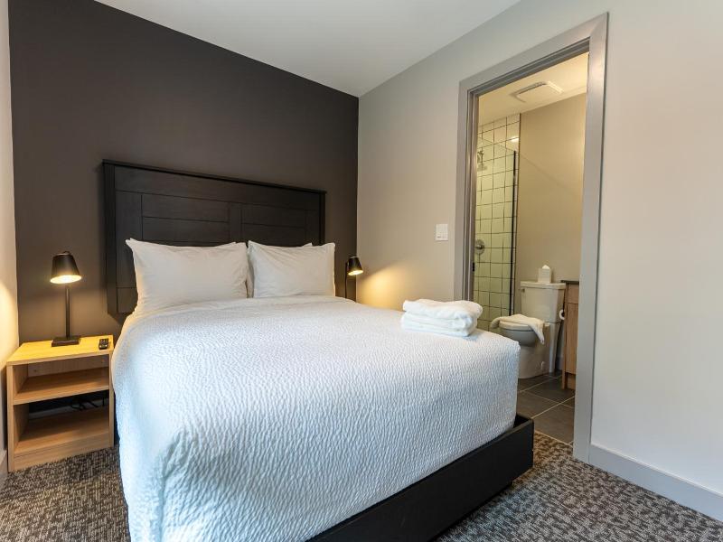 Basecamp Suites Revelstoke image