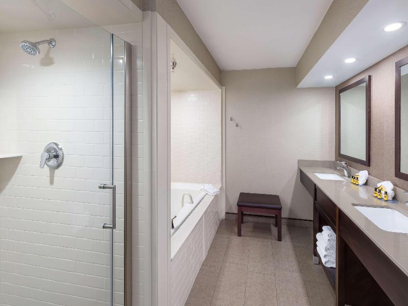 Best Western Plus Ramkota Hotel image