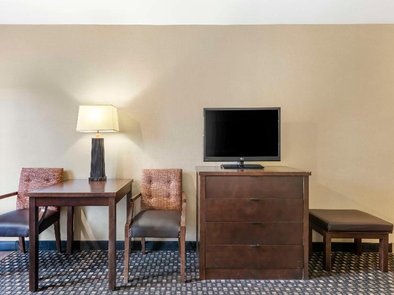 Best Western Plus Ramkota Hotel image