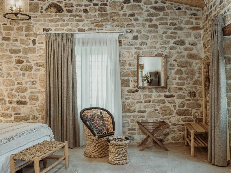 St.ten Stone Built Village image