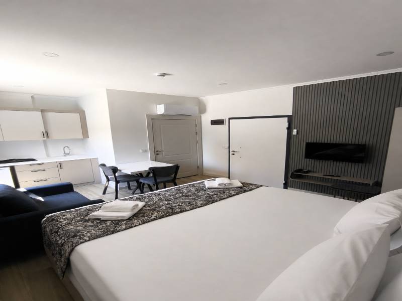 Day Li̇ghts Apart Otel image