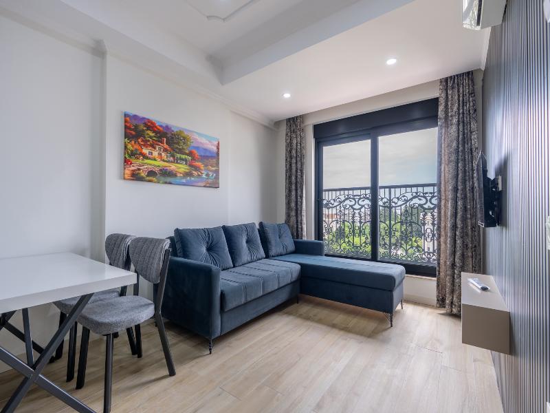 Day Li̇ghts Apart Otel image