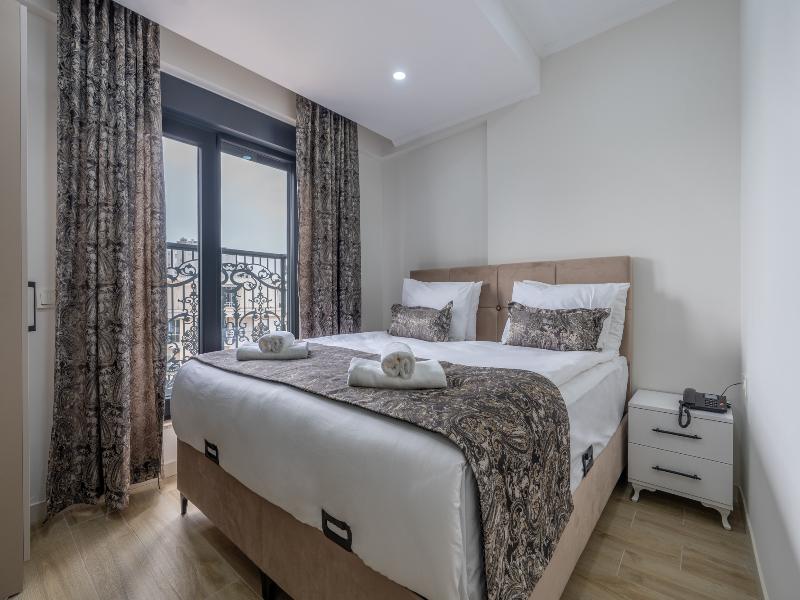Day Li̇ghts Apart Otel image