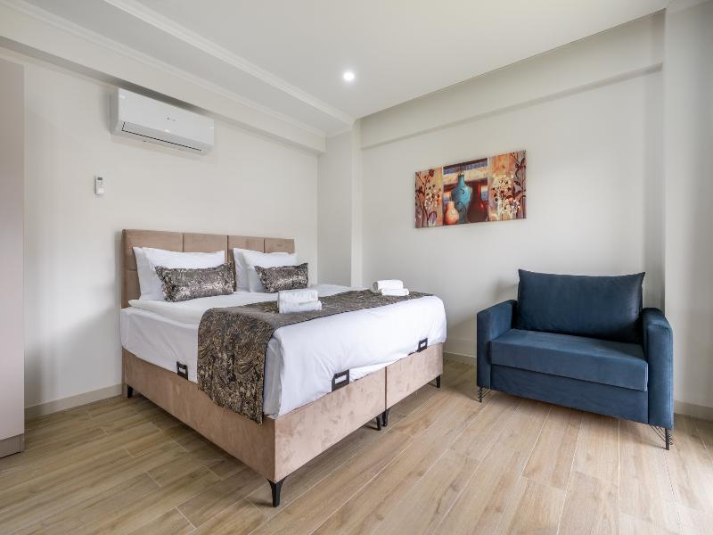 Day Li̇ghts Apart Otel image