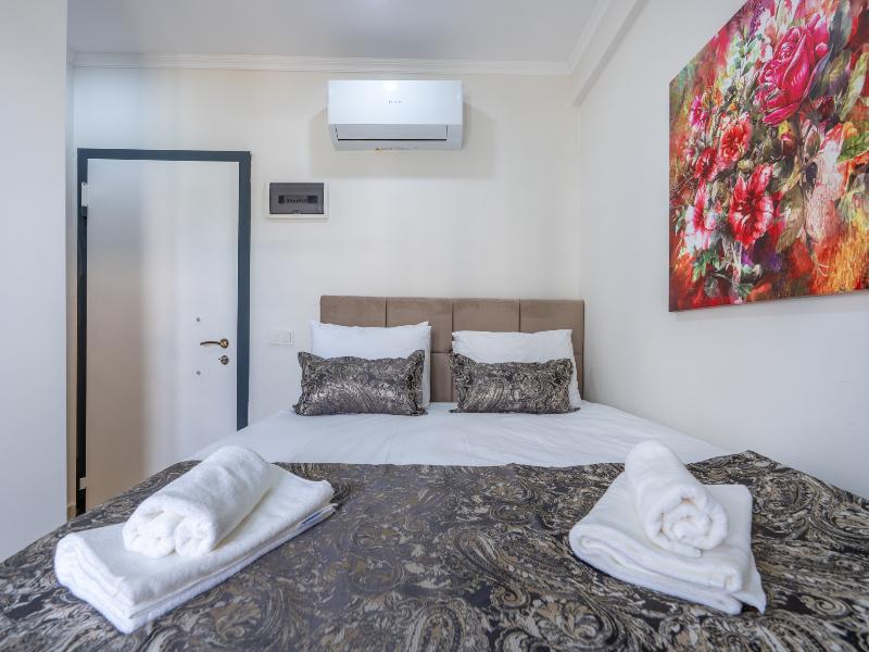 Day Li̇ghts Apart Otel image