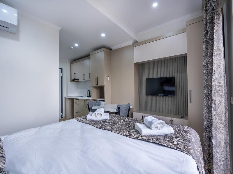 Day Li̇ghts Apart Otel image