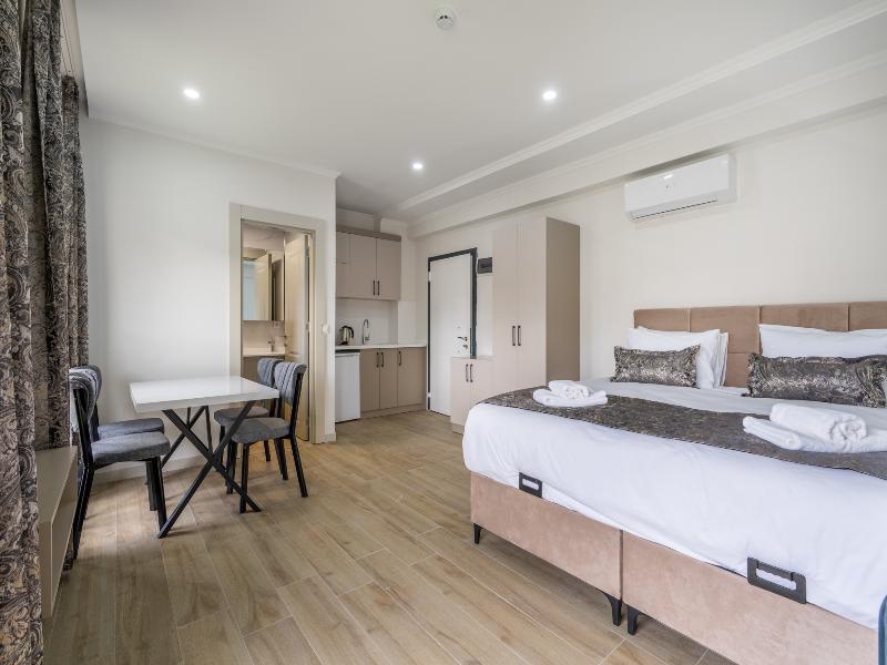 Day Li̇ghts Apart Otel image