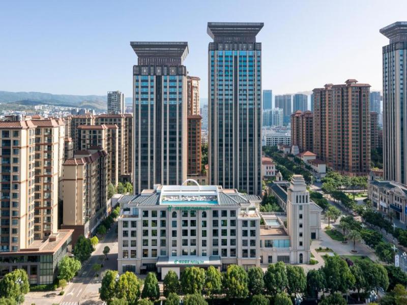 Holiday Inn Mile by IHG image