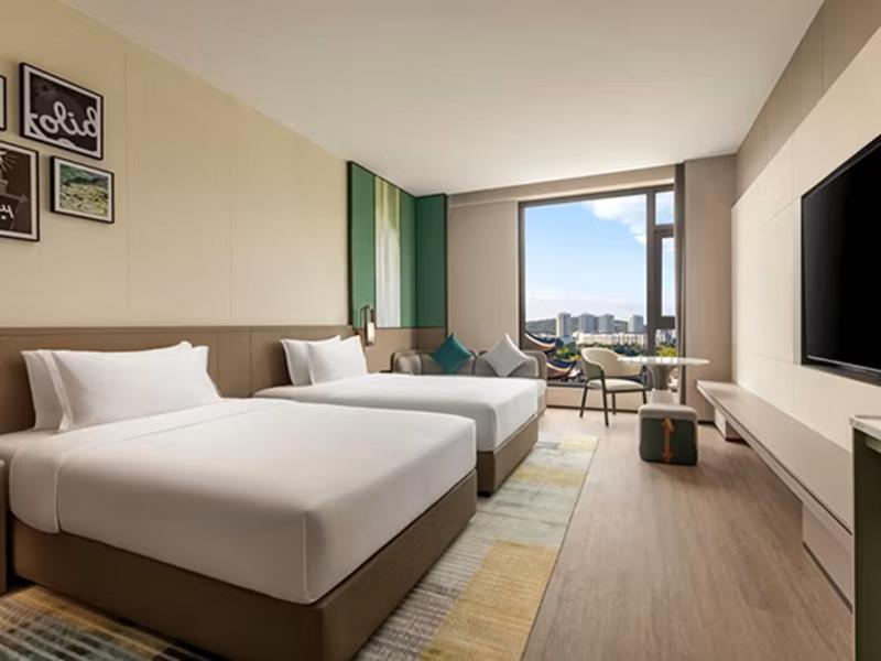 Holiday Inn Mile by IHG image