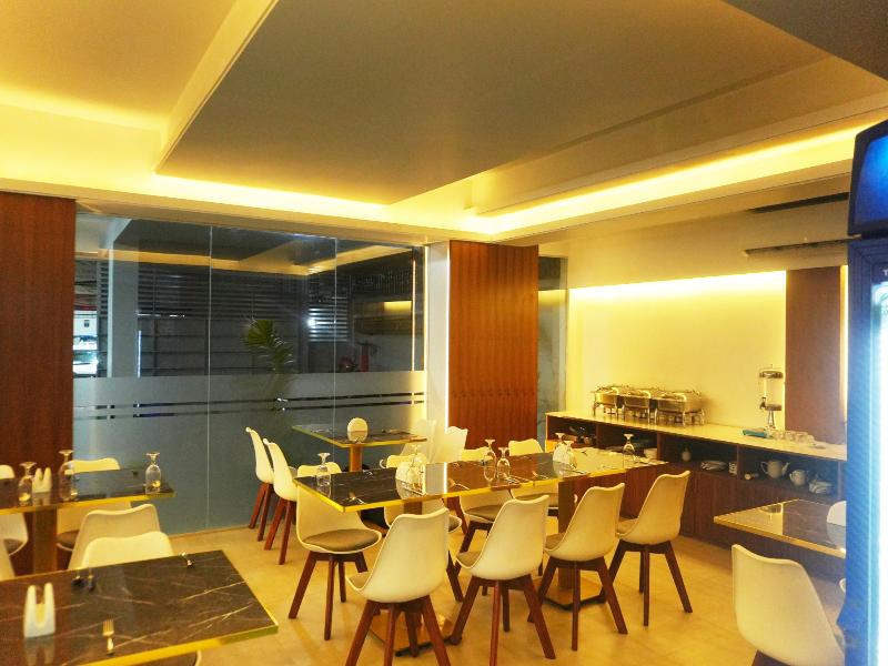 Royal Regent Suites image